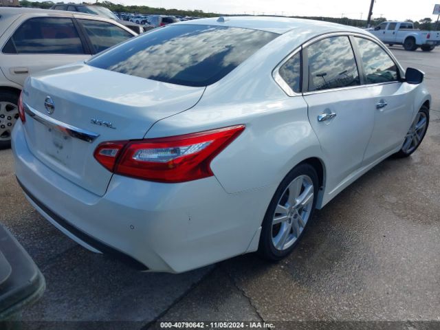1N4BL3AP9HC262161 Nissan Altima 3.5 Sl