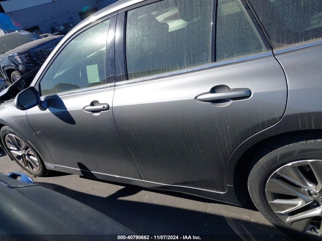 JTDAAAAA7NA004997 Toyota Mirai Xle