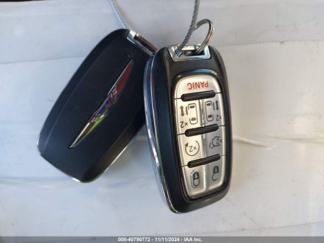 2C4RC1EG9HR827054 Chrysler Pacifica Touring-l Plus