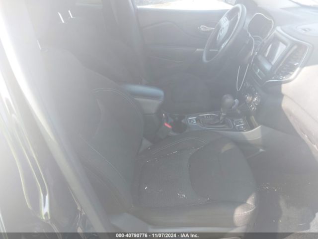 1C4PJLCB7KD242192 Jeep Cherokee Latitude Fwd