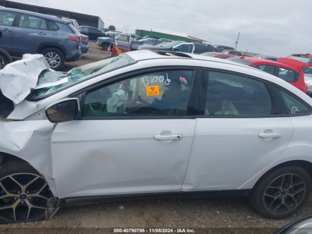 1FADP3H2XJL307363 Ford FOCUS SEL