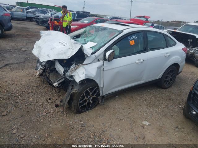 1FADP3H2XJL307363 Ford FOCUS SEL