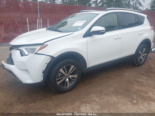 Toyota Rav4 Adventure/xle 2018 JTMWFREV3JD128082 Image 2