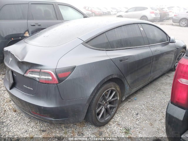 2021 TESLA MODEL 3 5YJ3E1EBXMF012890 Photo 3