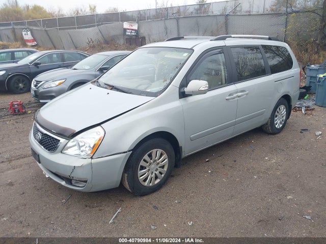 KIA SEDONA LX 2014 KNDMG4C7XE6547584 Image 2