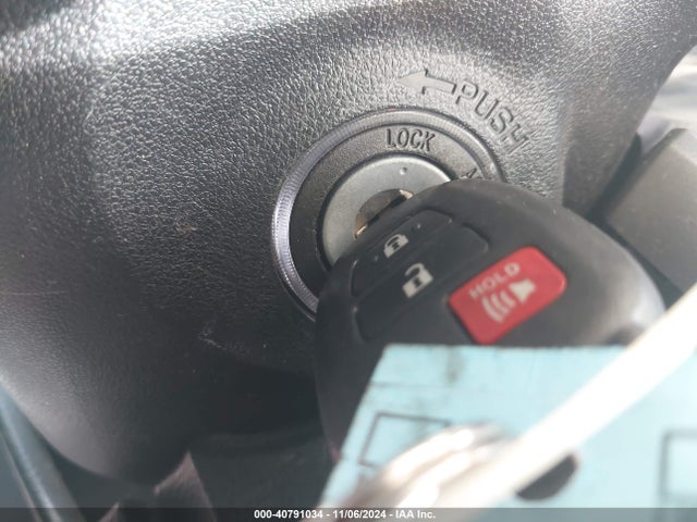 Toyota RAV4 LE 2018 JTMZFREV0JJ749293 Image 11