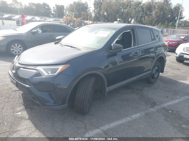 Toyota RAV4 LE 2018 JTMZFREV0JJ749293 Image 2