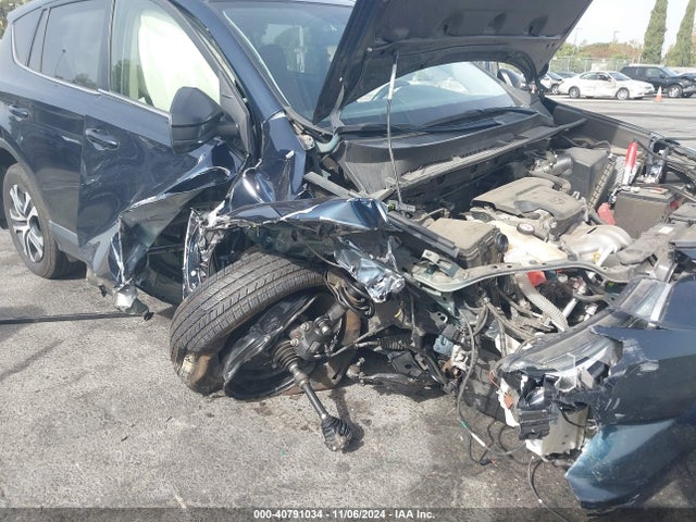 Toyota RAV4 LE 2018 JTMZFREV0JJ749293 Image 6