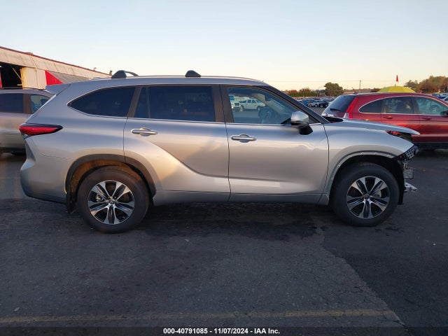 Toyota Highlander Xle 2023 5TDKDRBH5PS509626 Image 14