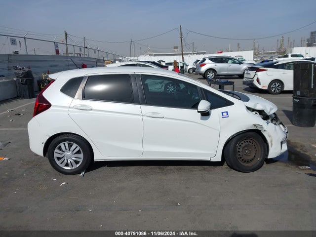 Honda FIT LX 2016 JHMGK5H56GX015866 Image 13