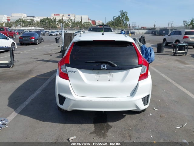 Honda FIT LX 2016 JHMGK5H56GX015866 Image 16