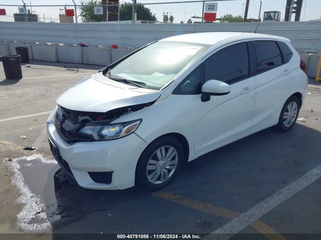 Honda FIT LX 2016 JHMGK5H56GX015866 Image 2