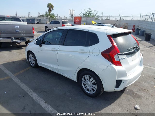 Honda FIT LX 2016 JHMGK5H56GX015866 Image 3