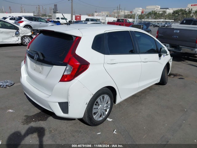 Honda FIT LX 2016 JHMGK5H56GX015866 Image 4