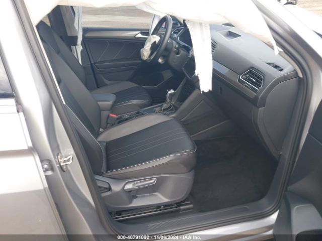 3VV3B7AX8NM142629 Volkswagen Tiguan 2.0t Se