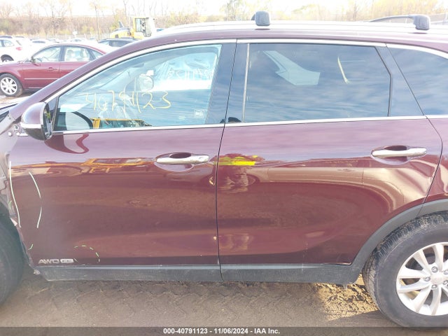 5XYPGDA55HG226617 KIA Sorento 3.3l Lx