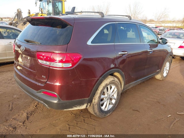5XYPGDA55HG226617 KIA Sorento 3.3l Lx