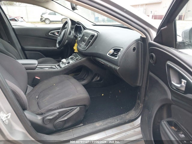 Chrysler 200 Limited 2015 1C3CCCAB7FN502350 Image 5