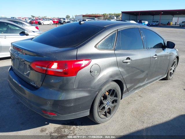 Ford FOCUS SE 2016 1FADP3F2XGL328757 Image 4