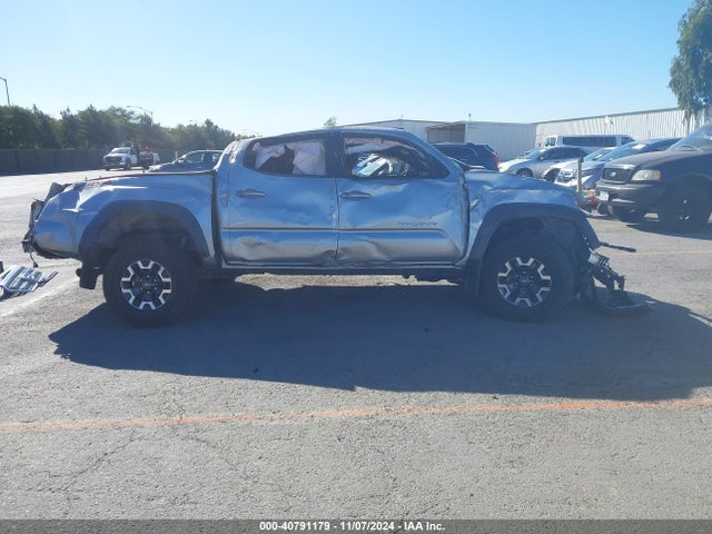 Продаж на аукціоні авто 2017 Toyota Tacoma Trd Off Road, vin: 5TFCZ5AN9HX108498, номер лоту: 40791179