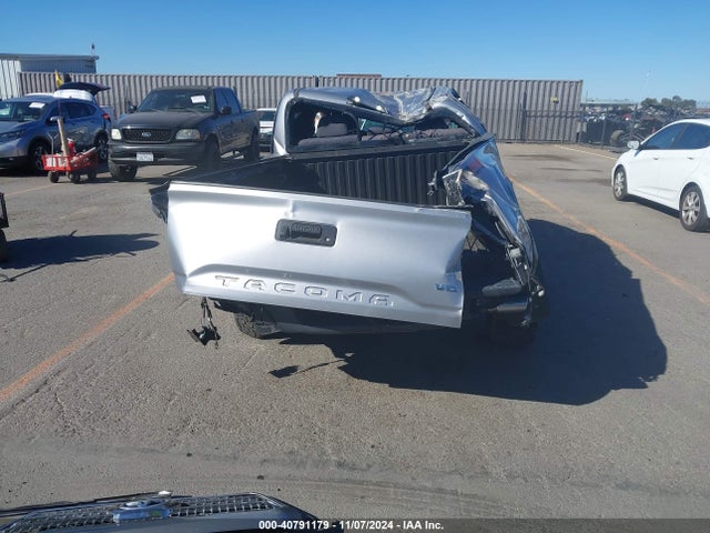 Продаж на аукціоні авто 2017 Toyota Tacoma Trd Off Road, vin: 5TFCZ5AN9HX108498, номер лоту: 40791179