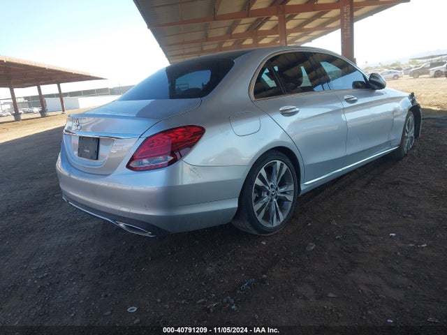 Mercedes-Benz C 300 2017 55SWF4JB3HU227453 Image 4