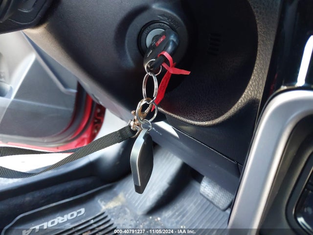 40791237 :رقم المزاد ، 2T1BURHE2HC752334 vin ، 2017 Toyota Corolla Se مزاد بيع