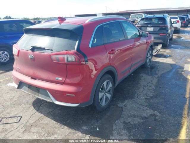 KNDCB3LC8J5124455 KIA NIRO LX
