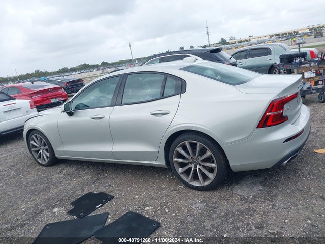 7JR102FK9LG063765 Volvo S60 T5 Momentum