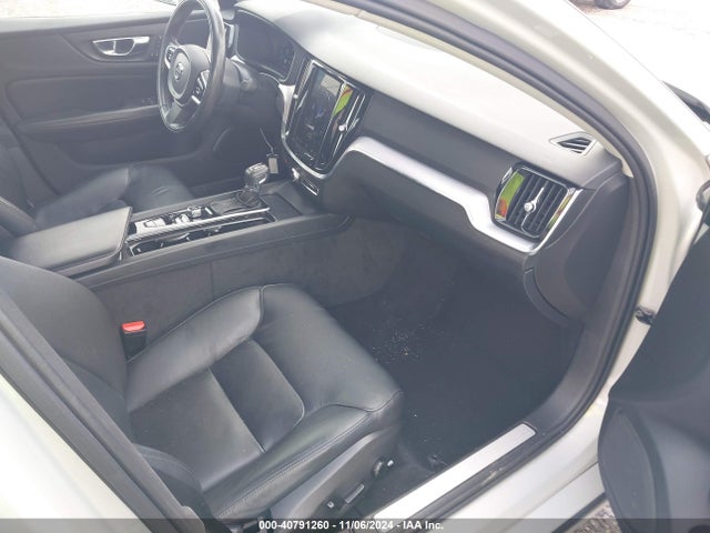 7JR102FK9LG063765 Volvo S60 T5 Momentum