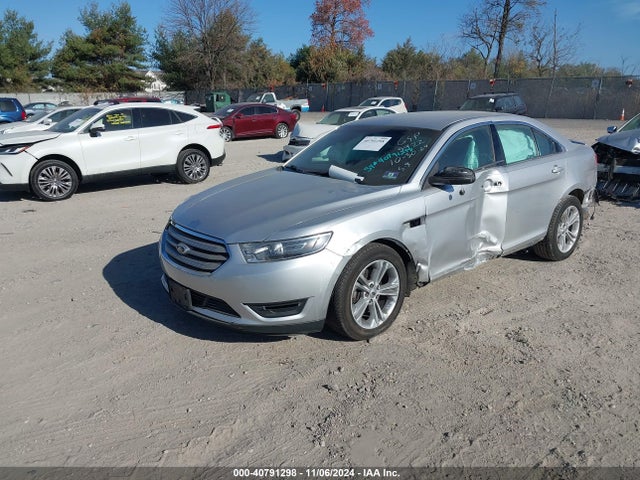 Ford TAURUS SEL 2015 1FAHP2H87FG202537 Image 2