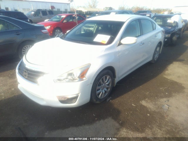 Nissan Altima 2.5 S 2015 1N4AL3APXFC413159 Image 2