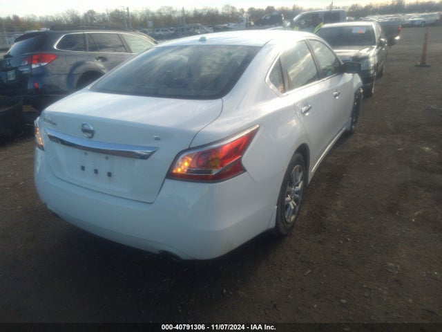 Nissan Altima 2.5 S 2015 1N4AL3APXFC413159 Image 4