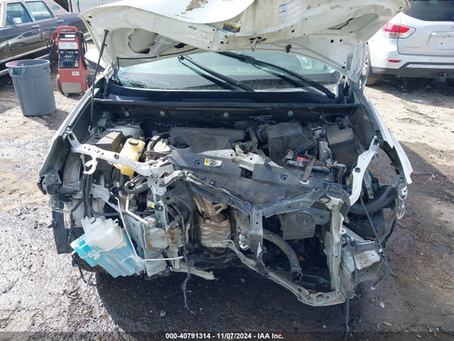 Toyota Rav4 Xle 2018 2T3WFREV0JW481348 Image 10