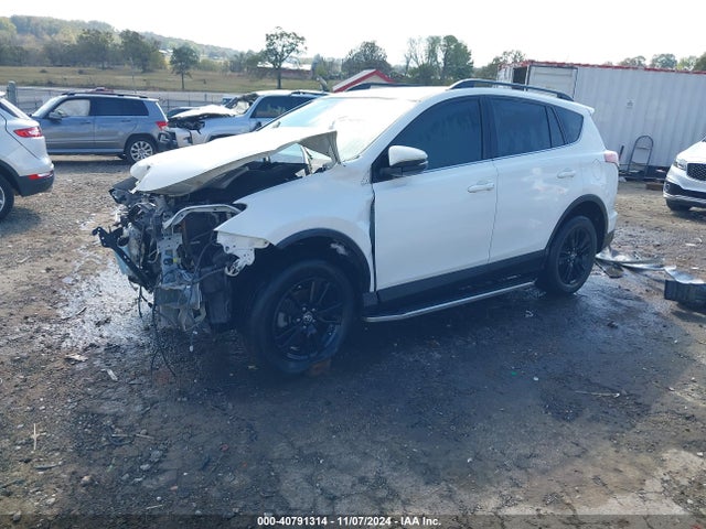 Toyota Rav4 Xle 2018 2T3WFREV0JW481348 Image 2