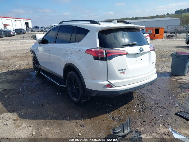Toyota Rav4 Xle 2018 2T3WFREV0JW481348 Image 3