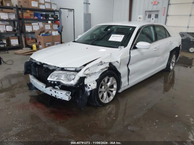2C3CCAAG1FH930942 Chrysler 300 Limited