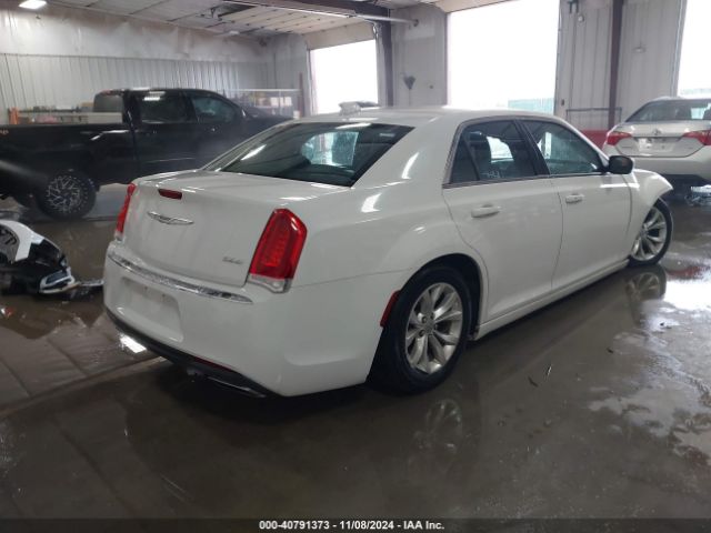 2C3CCAAG1FH930942 Chrysler 300 Limited