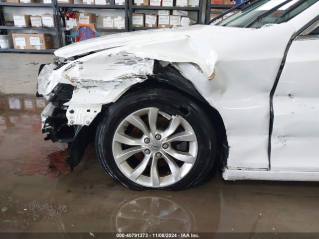 2C3CCAAG1FH930942 Chrysler 300 Limited