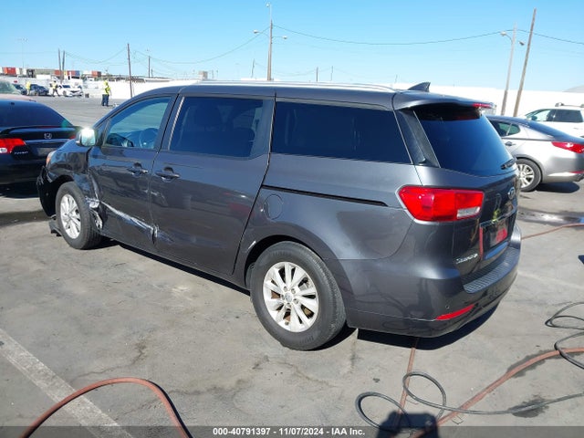 KIA SEDONA LX 2017 KNDMB5C14H6326146 Image 3
