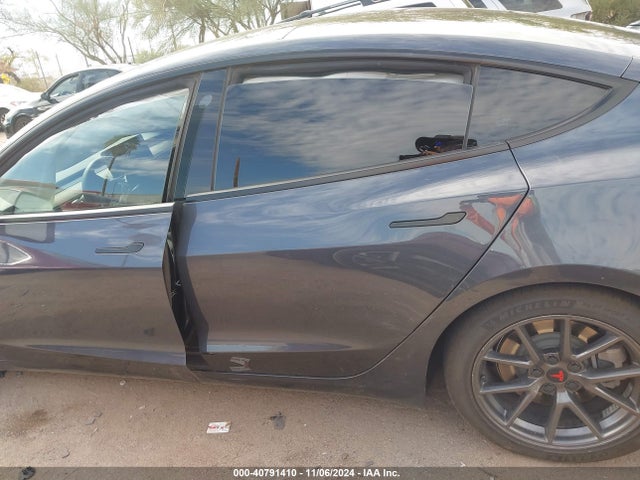 Tesla Model 3 Standard Range Plus Rear-wheel Drive 2021 5YJ3E1EA6MF097055 Image 13