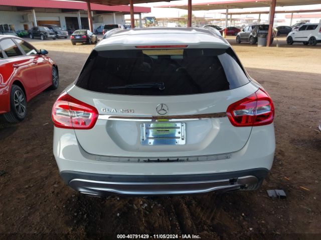WDCTG4EBXHJ333090 Mercedes-Benz GLA 250