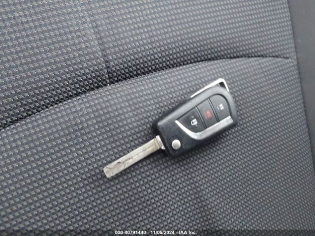 2T3MWRFV0KW035174 Toyota Rav4 Hybrid Le