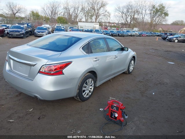 Nissan Altima 2.5 S 2014 1N4AL3AP1EN366218 Image 4