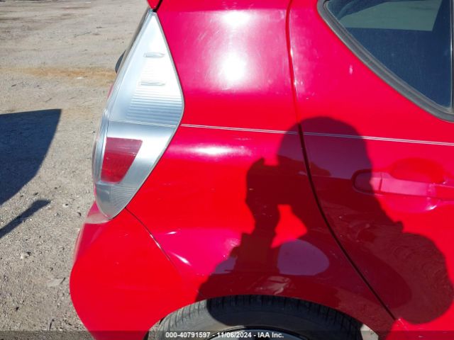 JTDKDTB34E1567920 Toyota Prius C One