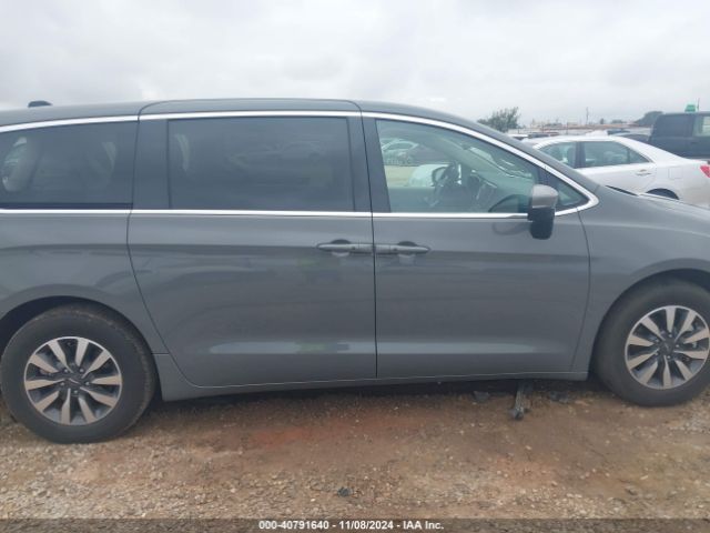2C4RC1L7XPR562243 Chrysler Pacifica Hybrid Touring L