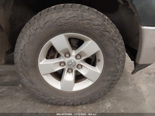 3C6RR7KG3LG204668 RAM 1500 Classic Tradesman  4x4 5'7 Box