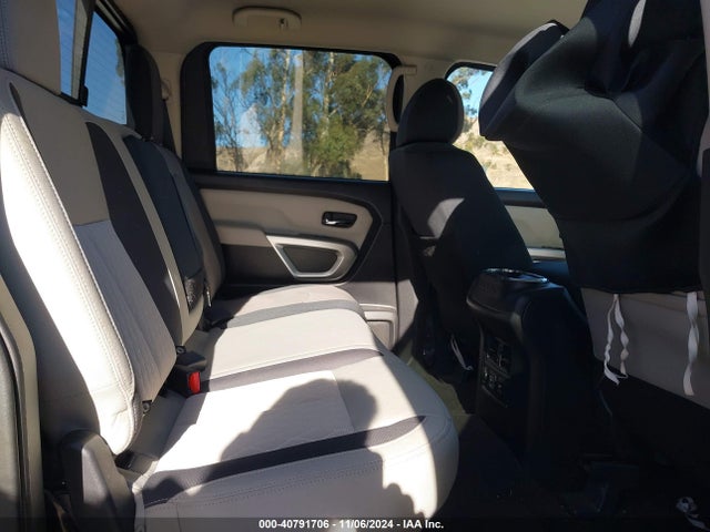 1N6AA1EF4RN101236 Nissan Titan Sv 4x2