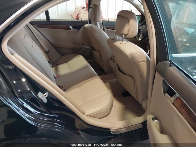 Aukcja sprzedaży 2012 Mercedes-benz C 250 Luxury/sport, vin: WDDGF4HB8CA609383, numer aukcji: 40791728