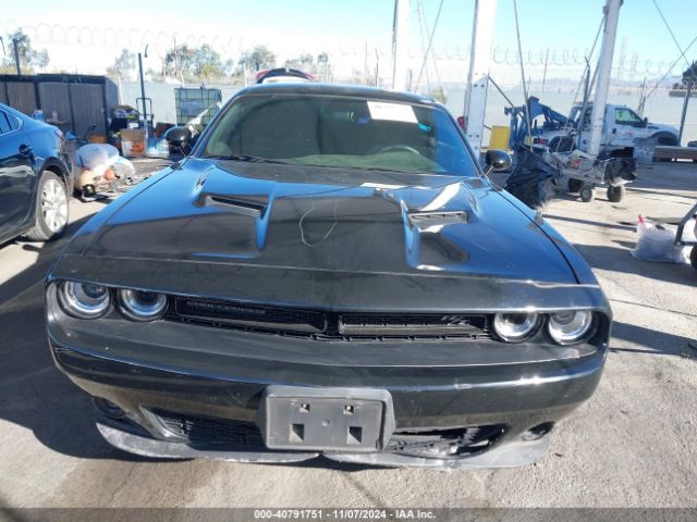 2C3CDZBT8JH318317 Dodge Challenger R/t